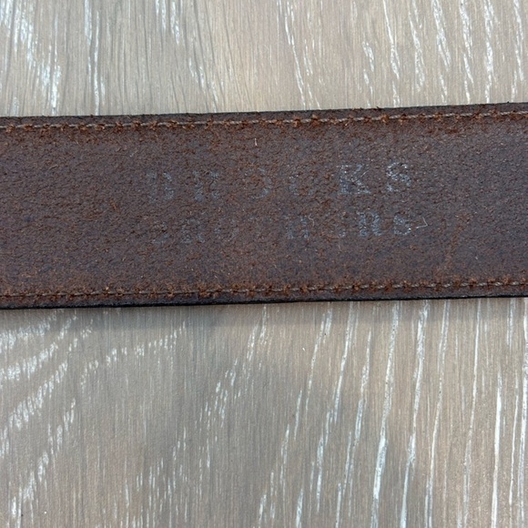 Brooks Brothers Dark Brown Leather Belt with Brass Buckle 40 - Picture 2 of 7